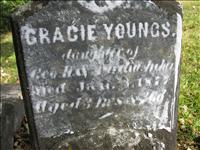 Youngs, Gracie